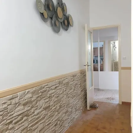 Maison Accueillante A Avec Jardin Saint-Laurent-du-Var