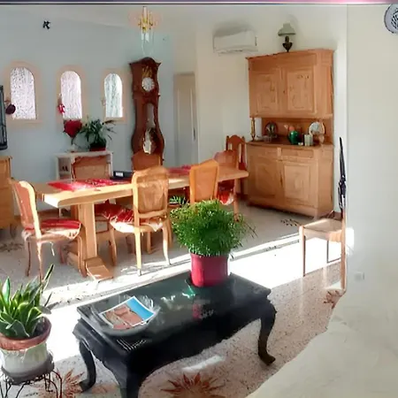 Holiday home Maison Accueillante A Avec Jardin