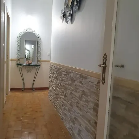 Maison Accueillante A Avec Jardin * Saint-Laurent-du-Var