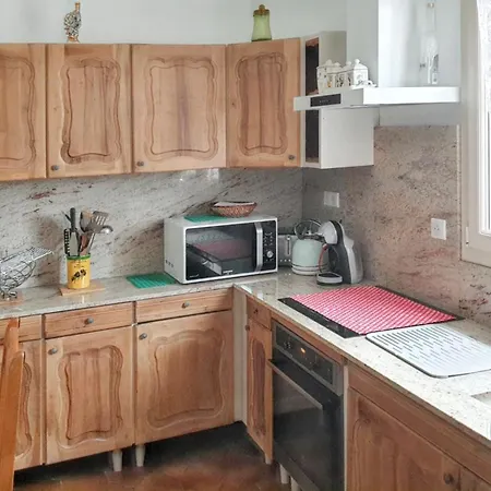 Holiday home Maison Accueillante A Avec Jardin
