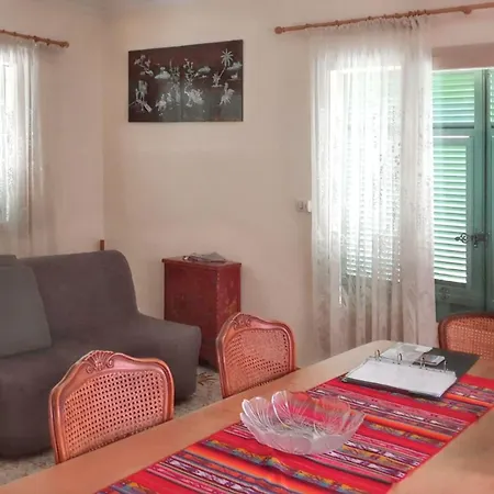 Maison Accueillante A Avec Jardin Holiday home Saint-Laurent-du-Var